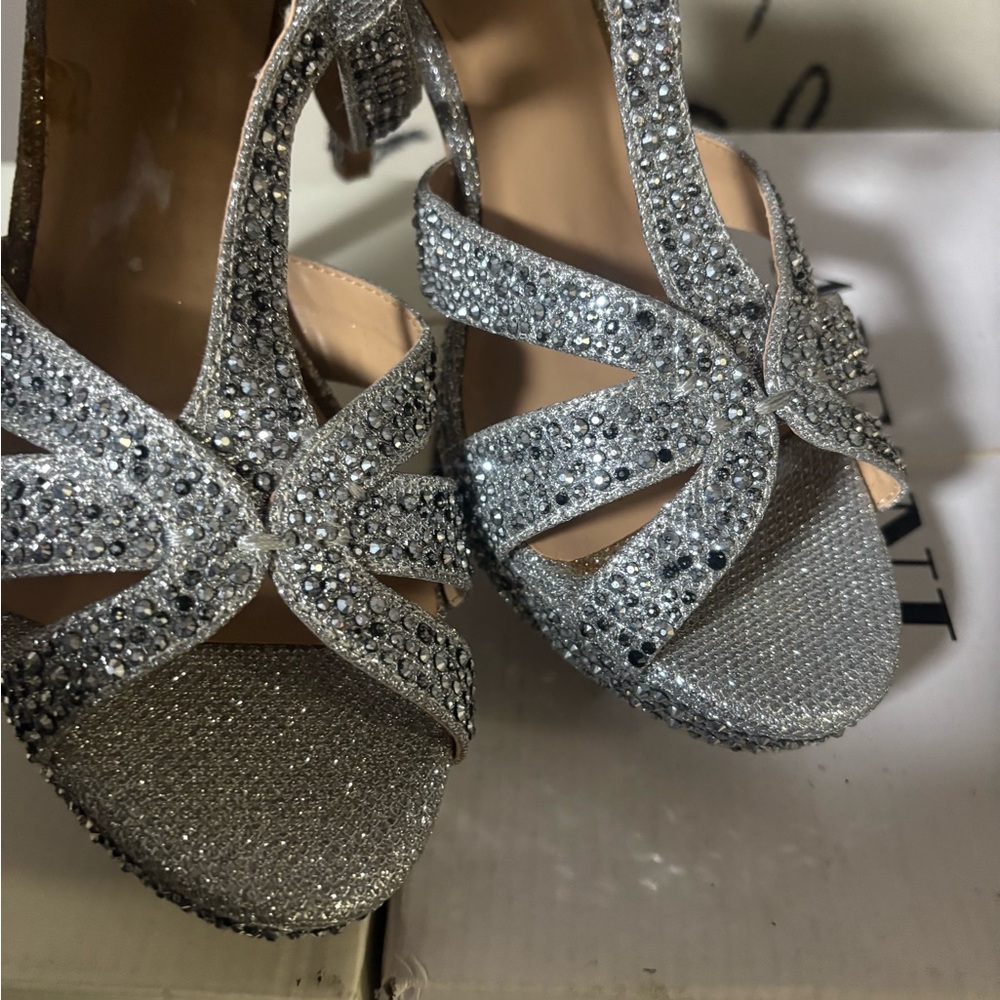 Thalia Sodi Womens VERRDA2 Fabric PEEP Toe Bridal Slingback Silver Size 9.5 - Picture 11 of 12